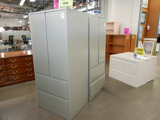 Used Office Furniture Store «TR Trading Company», reviews and photos, 15604 S Broadway, Gardena, CA 90248, USA