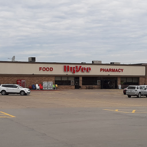 Supermarket «Hy-Vee», reviews and photos, 1951 S Main Ave, Sioux Center, IA 51250, USA