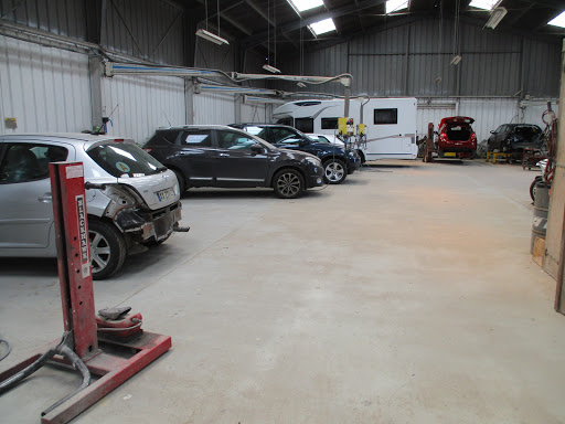 Photo 1 - Car 35 Fougères - Centre Auto Renovation (Garage)