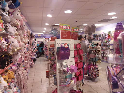 Shopping Mall «Fairlane Town Center», reviews and photos, 18900 Michigan Ave, Dearborn, MI 48126, USA