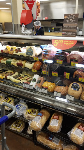 Grocery Store «Kroger», reviews and photos, 108 W Highland Rd, Howell, MI 48843, USA