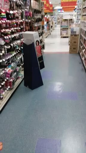 Home Goods Store «Christmas Tree Shops», reviews and photos, 15 Backus Ave Suite 42, Danbury, CT 06810, USA