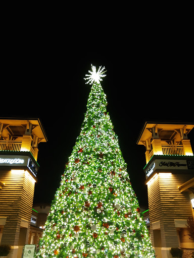 Department Store «Saks OFF 5TH», reviews and photos, 3310 Livermore Outlets Dr, Livermore, CA 94551, USA