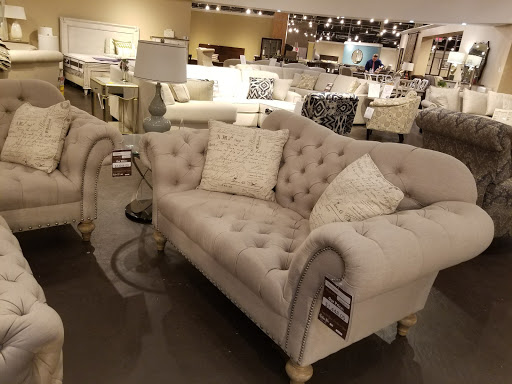 Furniture Store «Huffman Koos Furniture», reviews and photos, 1640 Broadhollow Rd, Farmingdale, NY 11735, USA