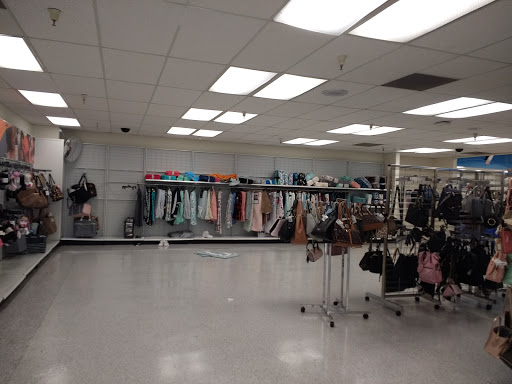 Clothing Store «Ross Dress for Less», reviews and photos, 150 Woodside Plaza, Redwood City, CA 94061, USA