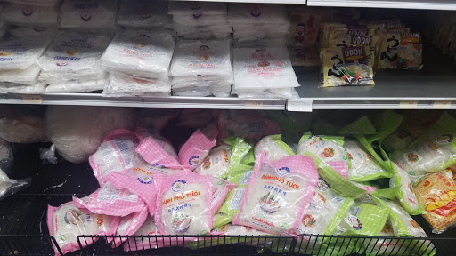 Asian Grocery Store «Hoa Viet Market», reviews and photos, 21001 Sherman Way, Canoga Park, CA 91303, USA