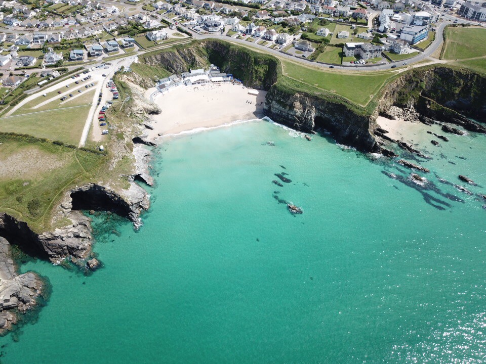 Fotografie cu Newquay beach cu golfuri de mijloc