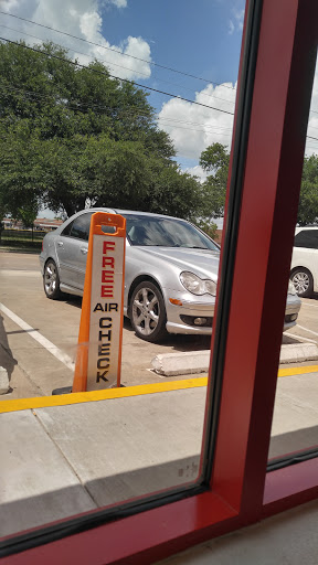 Tire Shop «Discount Tire Store», reviews and photos, 9131 Long Point Rd, Houston, TX 77055, USA