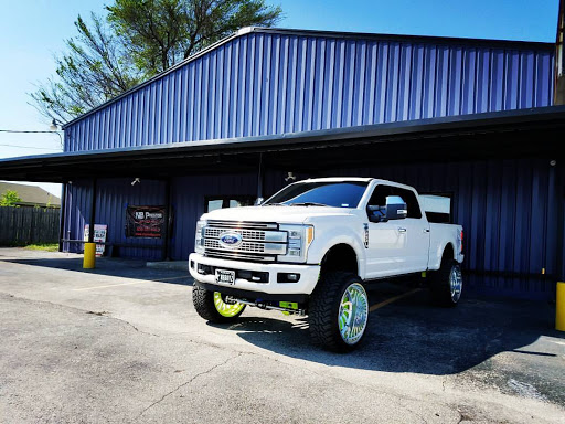 Car Detailing Service «New Braunfels Prestige Auto Detailing», reviews and photos, 274 Trade Center Dr, New Braunfels, TX 78130, USA