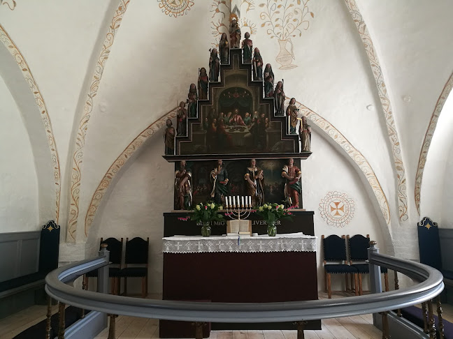 Kommentarer og anmeldelser af Ørbæk Kirke
