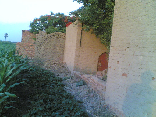 Tombs Muslim village Bahadh