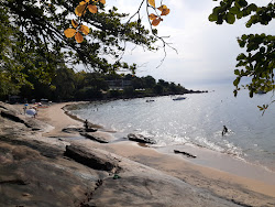 Photo de Praia do Veloso zone des équipements