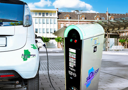 Borne de recharge de véhicules électriques Eco Charge 77 Charging Station Pézarches