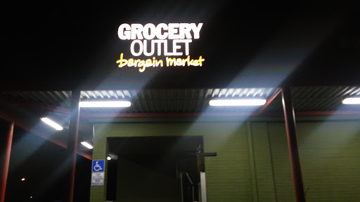 Grocery Store «Grocery Outlet Bargain Market», reviews and photos, 825 W 11th St, Tracy, CA 95376, USA