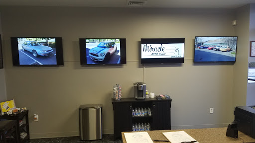 Auto Body Shop «Miracle Auto Body», reviews and photos, 2304 Park Ave, Chico, CA 95928, USA