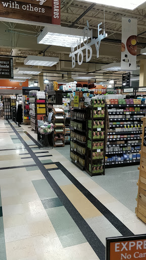 Grocery Store «Whole Foods Market», reviews and photos, 7511 Leesburg Pike, Falls Church, VA 22043, USA