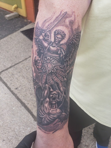 Tattoo Shop «Eternal Tattoos», reviews and photos, 1004 W 14 Mile Rd, Clawson, MI 48017, USA