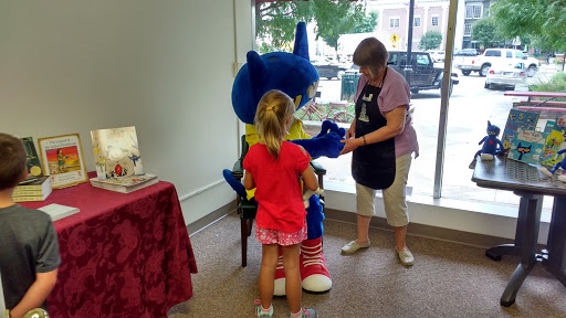 Book Store «Three Sisters Books & Gifts, LLC», reviews and photos, 7 Public Square, Shelbyville, IN 46176, USA