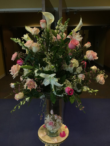 Florist «Roses Just Because/Hub Florist Of Lutz», reviews and photos, 18721 N Dale Mabry Hwy, Lutz, FL 33548, USA