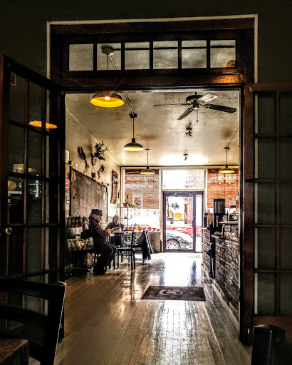 Folk School Coffee Parlor, 332 Elm St, Ludlow, KY 41016, USA, 