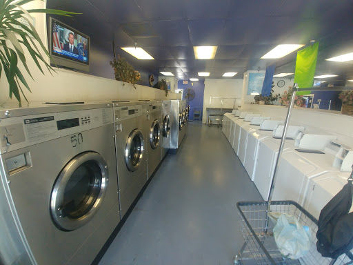 Laundromat «Laundry Heaven», reviews and photos, 5207 Elkhorn Blvd, Sacramento, CA 95842, USA