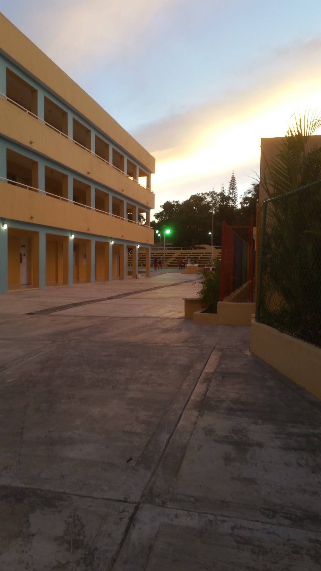 Escuela Básica Bartolome De Las Casas.