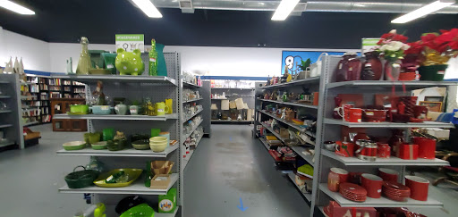 Thrift Store «Goodwill», reviews and photos, 340 S Fair Oaks Ave, Pasadena, CA 91105, USA