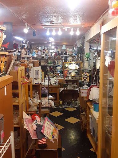 Thrift Store «Little Shop of Hoarders», reviews and photos, 2251 Main St, Springfield, OR 97477, USA