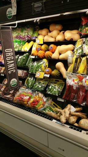 Grocery Store «Winn-Dixie», reviews and photos, 1617 S College St, Auburn, AL 36832, USA