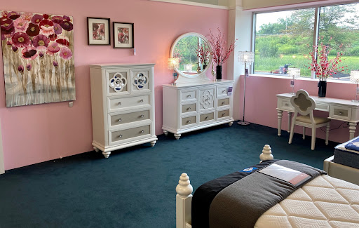 Furniture Store «Raymour & Flanigan Furniture and Mattress Store», reviews and photos, 9 Cabot Blvd E, Langhorne, PA 19047, USA