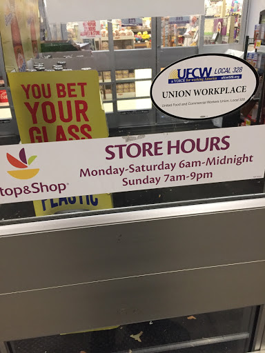 Grocery Store «Stop & Shop», reviews and photos, 575 Greenwich Ave, Warwick, RI 02886, USA