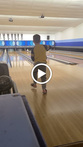 Bowling Alley «Wallenpaupack Bowling Center», reviews and photos, 15 Bowling Center Ln, Hawley, PA 18428, USA