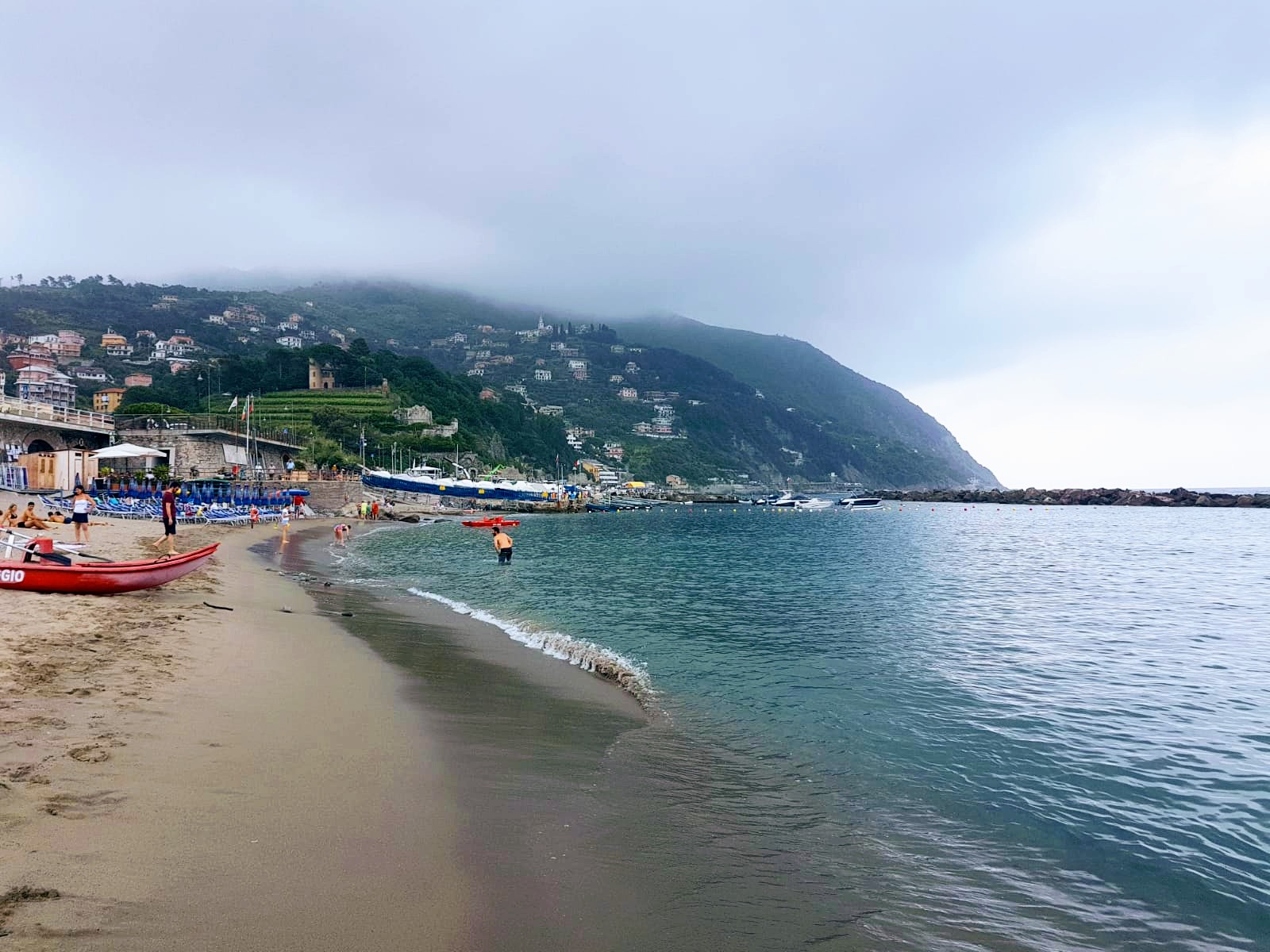 Fotografija Spiaggia Moneglia z nizka stopnjo čistoče