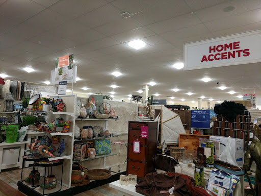 Home Goods Store «HomeGoods», reviews and photos, 7350 NE Butler St, Hillsboro, OR 97124, USA