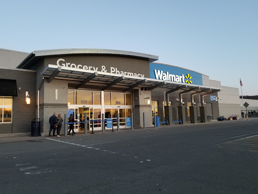Department Store «Walmart Supercenter», reviews and photos, 1100 New Haven Rd, Naugatuck, CT 06770, USA