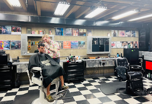 Barber Shop «Analog Barbershop», reviews and photos, 860 Olive St, Eugene, OR 97401, USA