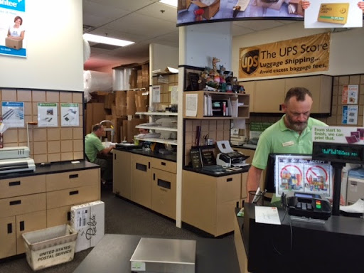 Shipping and Mailing Service «The UPS Store Downtown Fort Lauderdale», reviews and photos, 401 E Las Olas Blvd #130, Fort Lauderdale, FL 33301, USA
