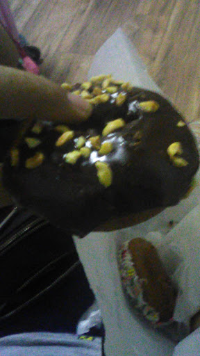 Donut Shop «Capitol Donut», reviews and photos, 7359 N Blackstone Ave, Pinedale, CA 93650, USA