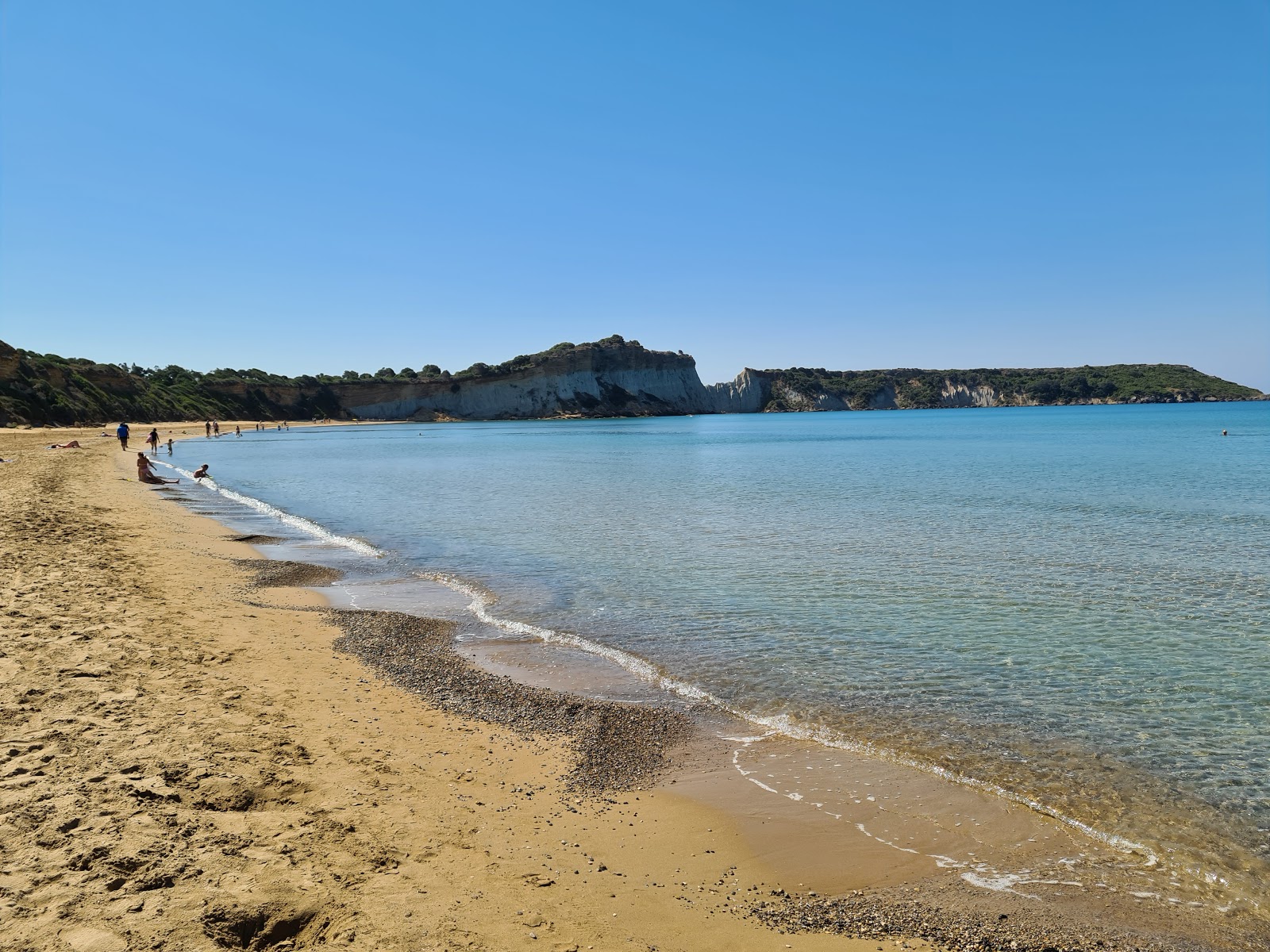 Photo de Gerakas Beach avec baie longue