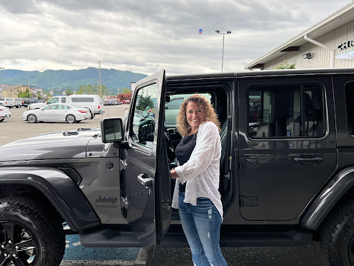 Car Dealer «Enumclaw Chrysler Jeep Dodge», reviews and photos, 726 Roosevelt Ave, Enumclaw, WA 98022, USA