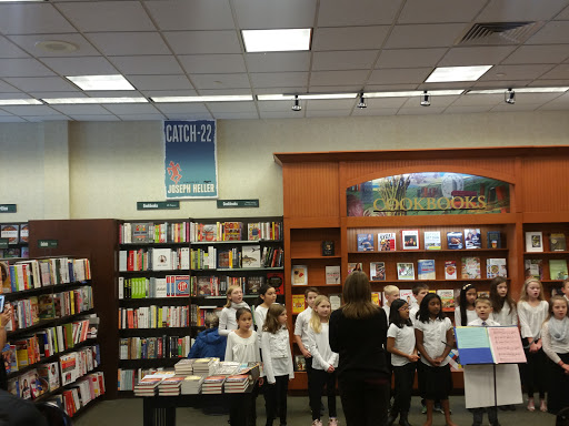 Book Store «Barnes & Noble», reviews and photos, 1291 Promenade Pl, Eagan, MN 55121, USA