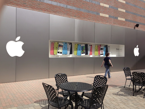 Shopping Mall «The Mall at Partridge Creek», reviews and photos, 17420 Hall Rd, Charter Twp of Clinton, MI 48038, USA