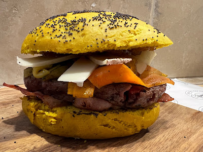 Les burgers de camille ( food truck) bar a burgers à Maubec