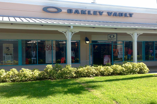 Sunglasses Store «Oakley Vault», reviews and photos, 5117 Factory Shops Blvd #920, Ellenton, FL 34222, USA