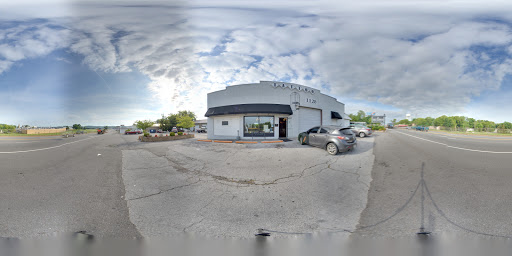 Tattoo Shop «No Egrets Tattoo Studios», reviews and photos, 1128 College St, Clarksville, TN 37040, USA