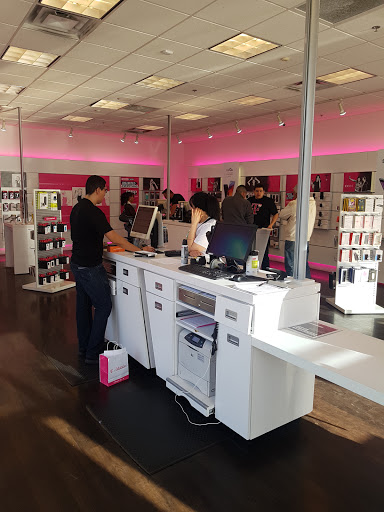 Cell Phone Store «T-Mobile», reviews and photos, 395 E Plumb Ln Suite 101, Reno, NV 89502, USA