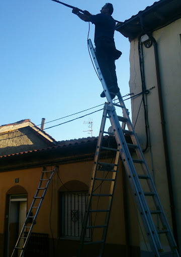 Nano electricidad en San Cristóbal de la Polantera, León