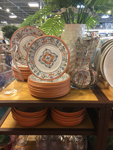 Home Goods Store «Pier 1 Imports», reviews and photos, 1927 W Gray St, Houston, TX 77019, USA