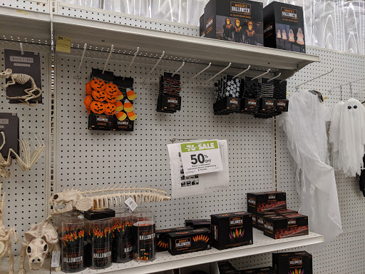 Shopping Mall «Crossroads Bellevue», reviews and photos, 15600 NE 8th St, Bellevue, WA 98008, USA