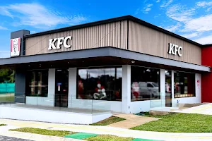 KFC Heredia Valencia image